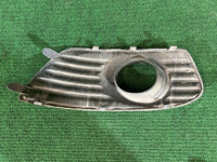 ฝาครอบรอบไฟตัดหมอกขวา SUBARU LEGACY OEM 57731AE320 BE9 2001 SILVER 01G