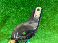 Крепление переднего бампера правое SUBARU LEGACY OEM 57707AE130 BE9 BH9 BH5 BE5 BHE BEE 2001 SILVER 01G