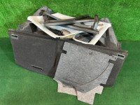 Tapizado del maletero SUBARU LEGACY OEM 94514AE022, 94511AE030, 94511AE040, 94511AE050 BE5 BE9 BEE 2001 SILVER 01G