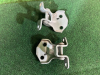 Dobradiças da porta dianteira direita SUBARU LEGACY OEM 61220AC000 61220AC010 BE9 2001 SILVER 01G