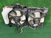 Radiador do motor SUBARU LEGACY OEM 45111AE002 BE9 BH9 BH5 BE5 2001 EJ254