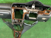 仪表台 черная SUBARU LEGACY OEM 66045AE000ML BHE BH9 BH5 BE5 BE9 BEE 2001 SILVER 01G