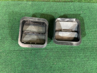 ช่องระบายอากาศตัวถัง SUBARU LEGACY OEM 72651AE000 72651AE010 BE9 2001 SILVER 01G