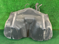 Depósito de combustible SUBARU LEGACY OEM 42012AE010 BEE BE9 BE5 2002 EZ30 AT