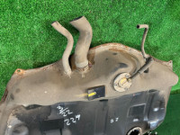 Depósito de combustible SUBARU LEGACY OEM 42012AE010 BEE BE9 BE5 2002 EZ30 AT