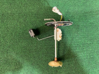 燃料レベルセンサー SUBARU LEGACY OEM 42081AE010 BEE 2002 EZ30 AT