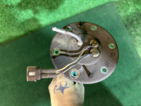 燃料レベルセンサー SUBARU LEGACY OEM 42081AE010 BEE 2002 EZ30 AT