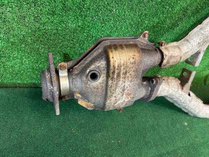 Colector de escape SUBARU LEGACY OEM 44101AE040, 44101AE050 BEE BHE 2002 EZ30 AT