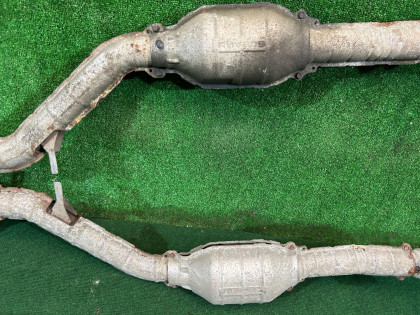 Colector de escape SUBARU LEGACY OEM 44101AE040, 44101AE050 BEE BHE 2002 EZ30 AT