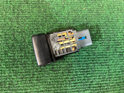 Fog light switch SUBARU LEGACY OEM 83001AE000 BEE BHE BE5 BE9 BH5 BH9 2002 EZ30 AT
