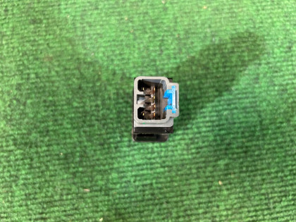 Fog light switch SUBARU LEGACY OEM 83001AE000 BEE BHE BE5 BE9 BH5 BH9 2002 EZ30 AT