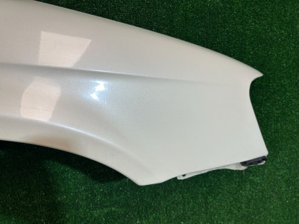 右フロントフェンダー SUBARU LEGACY OEM 57120AE001 BEE BHE BE5 BE9 BH5 BH9 2002 WHITE PEARL 081