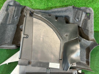 Tapizado del maletero SUBARU LEGACY OEM 94514AE022 94511AE030 94511AE040 94511AE050 BEE 2002 WHITE PEARL 081