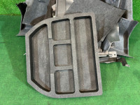 Tapizado del maletero SUBARU LEGACY OEM 94514AE022 94511AE030 94511AE040 94511AE050 BEE 2002 WHITE PEARL 081