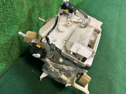 Heater unit SUBARU LEGACY OEM 72110AE000 BEE BHE BE5 BE9 BH5 BH9 2002 EZ30 AT