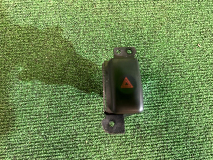 Interruptor de luces de emergencia SUBARU LEGACY OEM 83037AE000 BEE 2002 EZ30 AT