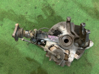 Cubo dianteiro esquerdo S47S33031D MAZDA BONGO