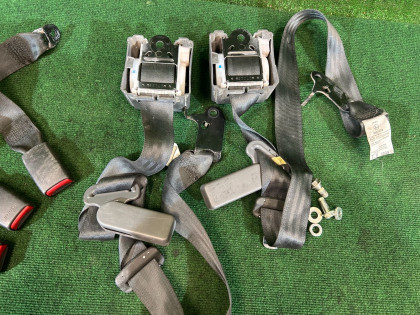 Cinturones de seguridad traseros MAZDA BONGO OEM 88842HA202 88843HA202 SK22M 2015