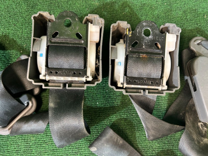 リアシートベルト MAZDA BONGO OEM 88842HA202 88843HA202 SK22M 2015