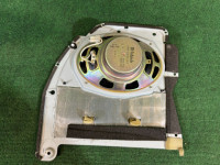 ลำโพงซับวูฟเฟอร์ Mcintosh SUBARU LANCASTER OEM 86301AE220 BH9 2003