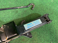 แม่แรง Высокий SUBARU LANCASTER OEM 97030AC061 BH9 2003