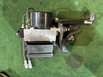 ABSユニット SUBARU OUTBACK OEM 27596AJ001 BRF 2010 EZ36 AT