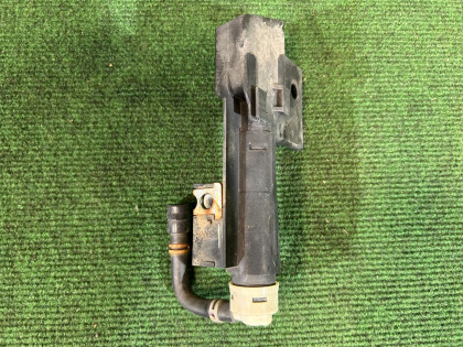Lava-faróis esquerdo SUBARU OUTBACK OEM 86636AJ160 BRF 2010