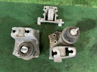 Apoios do motor комплект 41032AJ060 41022AJ040 SUBARU OUTBACK