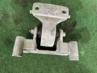 Подушки двигателя комплект SUBARU OUTBACK OEM 41032AJ060 41022AJ040 BRF 2010 EZ36 AT