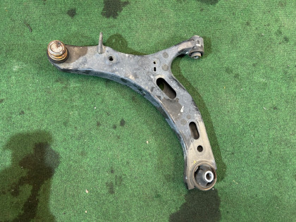 ปีกนกหน้าซ้าย 20204AJ010 20202AJ010 SUBARU OUTBACK