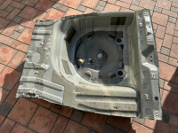 แอ่งวางยางอะไหล่ท้ายรถ 52122AE100 SUBARU LANCASTER