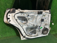 Porta traseira esquerda SUBARU LEGACY OEM 61400AC310 61400AC330 BG5 1998 White 51E