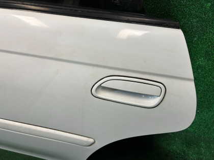 Porta traseira esquerda SUBARU LEGACY OEM 61400AC310 61400AC330 BG5 1998 White 51E
