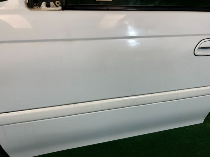 Дверь передняя левая SUBARU LEGACY OEM 61100AC011 61100AC031 BG5 1998 White 51E