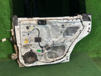 Porta traseira direita SUBARU LEGACY OEM 61400AC300 61400AC320 BG5 1998 White 51E