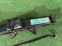 Jack SUBARU LEGACY OEM 97030FA070 BG5 1998