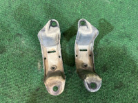 Rear stabilizer bar bracket SUBARU LEGACY OEM 20520AA001 20520AA011 BG5 1998 White 51E