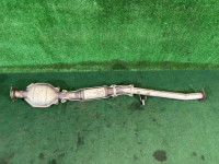 ท่อไอเสียท่อนกลาง SUBARU LEGACY OEM 44200AC030 BG5 1998 EJ20D MT5