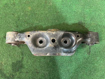 ยางแท่นเฟืองท้าย 41310AG020 SUBARU LEGACY