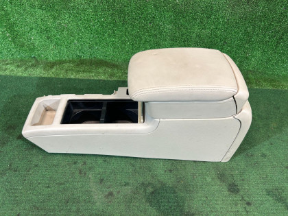 ช่องเก็บของและที่วางแขน Высокий SUBARU LEGACY OEM 92111AG000JC BLE BPE BP5 BL5 BL9 BP9 2003 BLACK 32J