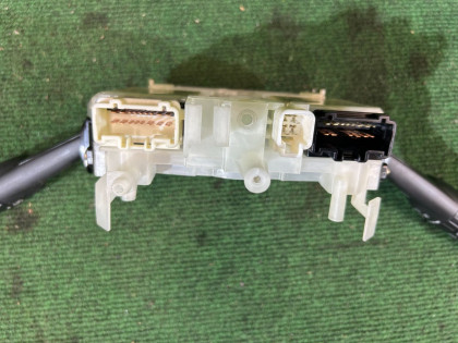 Comutador da coluna de direção гитара SUBARU LEGACY OEM 83111AG090 BLE BPE BP5 BL5 BL9 BP9 2003 EZ30