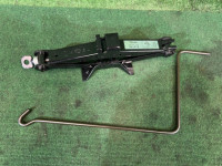 千斤顶 SUBARU LEGACY OEM 97032AG000 BLE BPE BP5 BL5 BL9 BP9 2003
