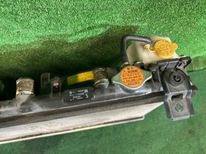 Radiador del motor SUBARU LEGACY OEM 73310AG020, 45111AG040, 45131AG000, 45121AG010 BLE BPE 2003 EZ30