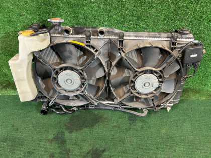 Radiador del motor SUBARU LEGACY OEM 73310AG020, 45111AG040, 45131AG000, 45121AG010 BLE BPE 2003 EZ30