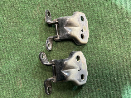 บานพับประตูหน้าซ้าย 60070AG0009P 60070AG0109P SUBARU LEGACY