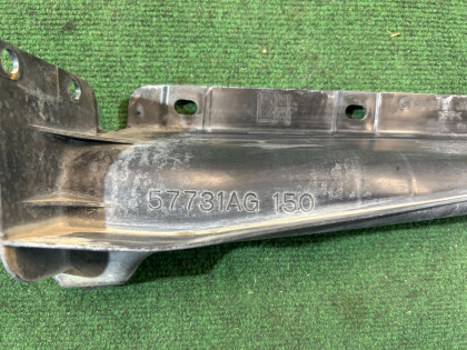 Suporte esquerdo do para-choques traseiro SUBARU LEGACY OEM 57731AG150 BLE 2004