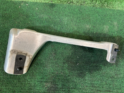 左リアバンパーステー SUBARU LEGACY OEM 57707AG370 BLE 2004