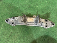 变速箱横梁 SUBARU LEGACY OEM 41022AE121 41021AC381 BL9 BL5 BLE 2008 EJ253 AT