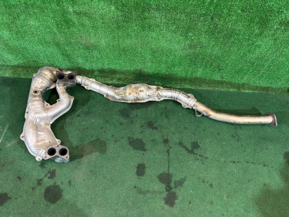 触媒 выпускной коллектор 44620AA740 44620AB720 SUBARU LEGACY