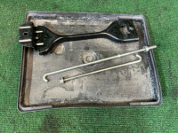 Suporte da bateria SUBARU LEGACY OEM 82182AG001 82161AG011 82122AG001 BL9 BL5 BLE 2008